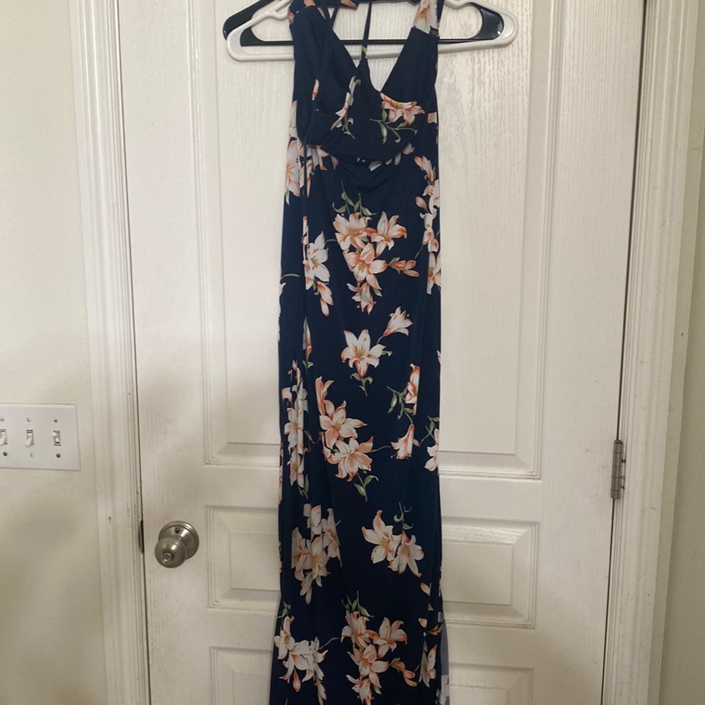 Fashion nova maxi dress size small